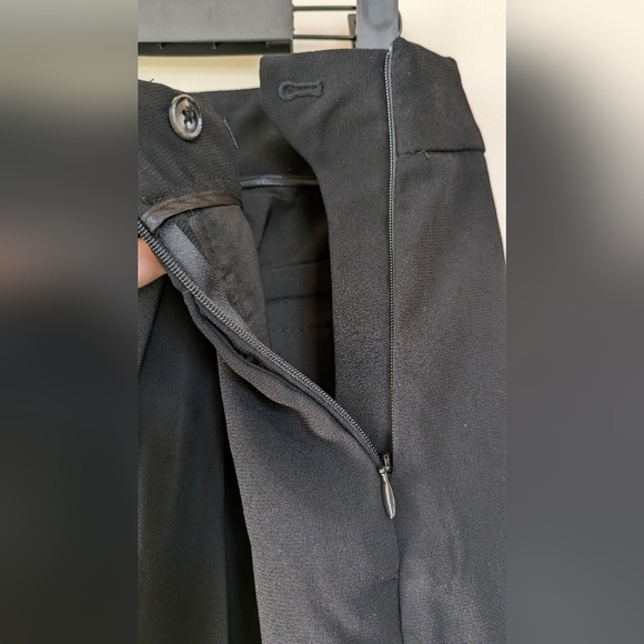 WHBM Black Tapered Ankle Pant, Faux Wrap Waist, Size 4, NWT - Picture 3 of 7